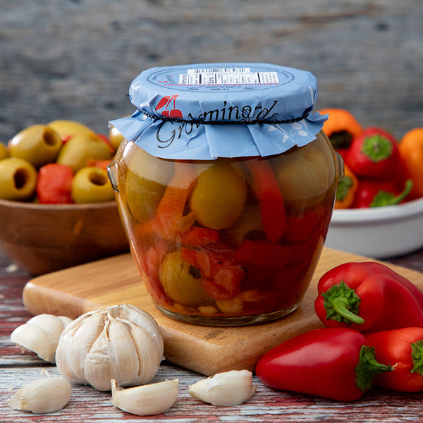 Pitted Gordal Olives with Smoked Pepper - Glass Jar 20oz / 8oz Net